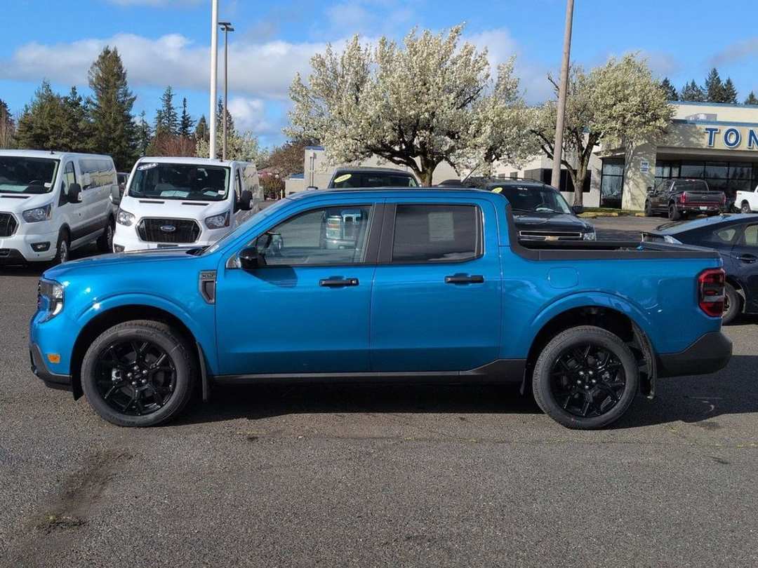 2026 Ford Maverick XLT - Image 2