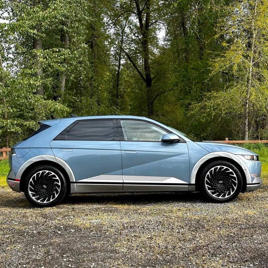 2023 Hyundai Ioniq 5 Limited - Image 3