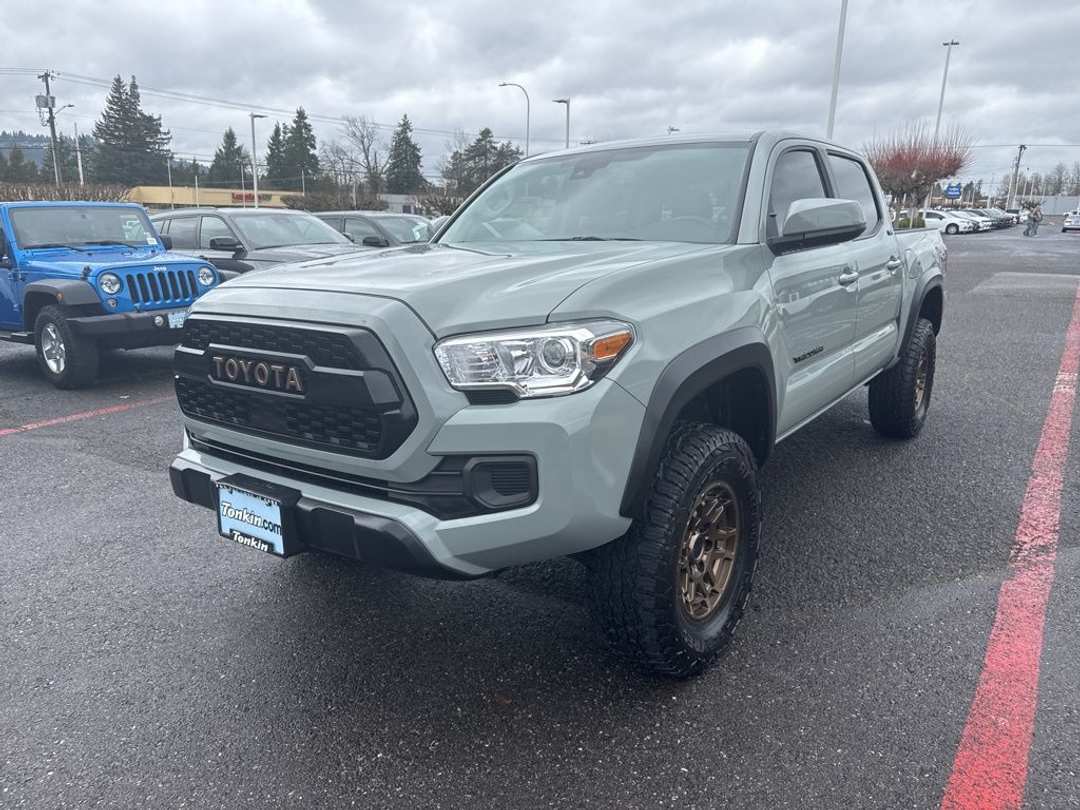 2023 Toyota Tacoma Trail Edition - Image 3