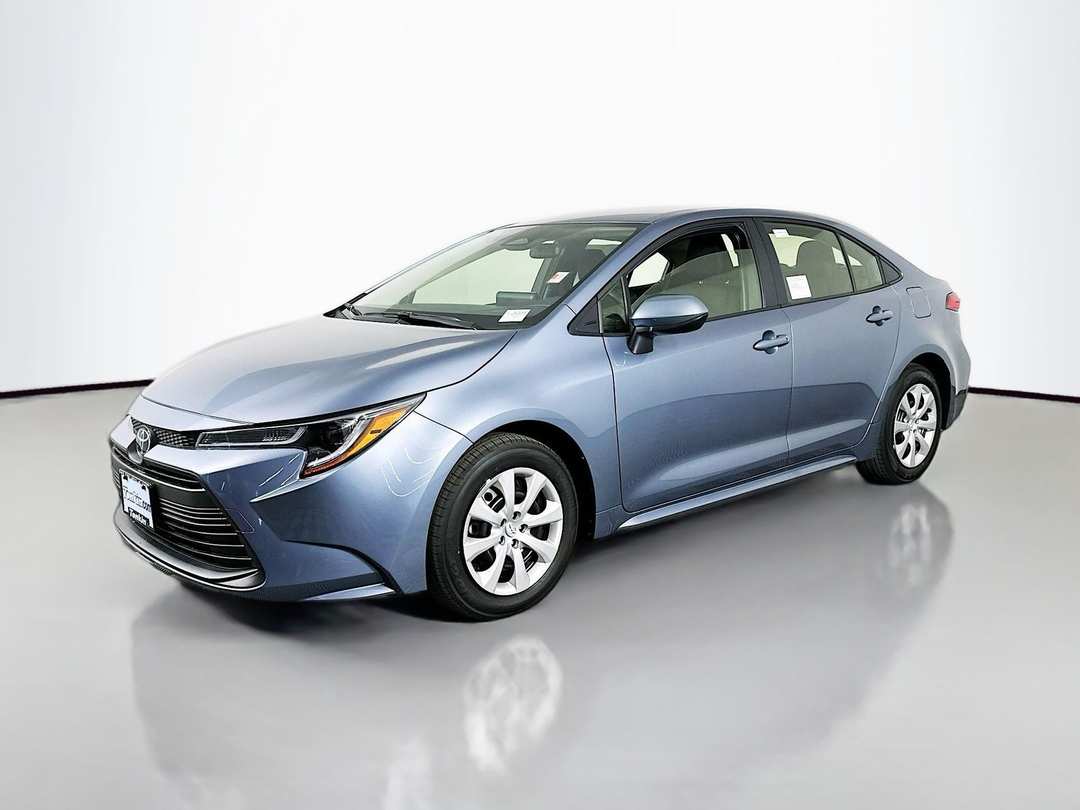 2026 Toyota Corolla LE - Image 3