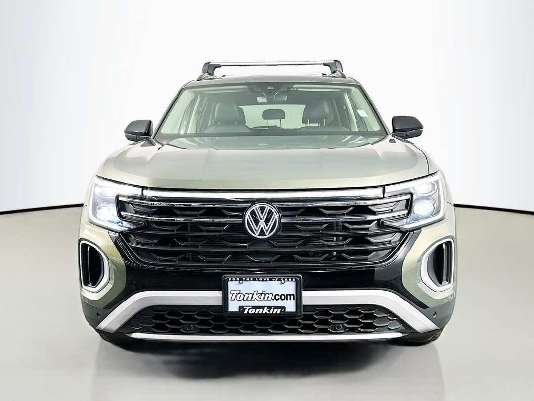 2025 Volkswagen Atlas 2.0T Peak Edition - Image 3