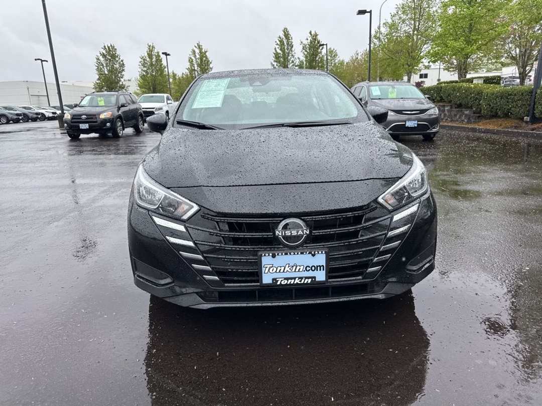 2024 Nissan Versa 1.6 SV - Image 2