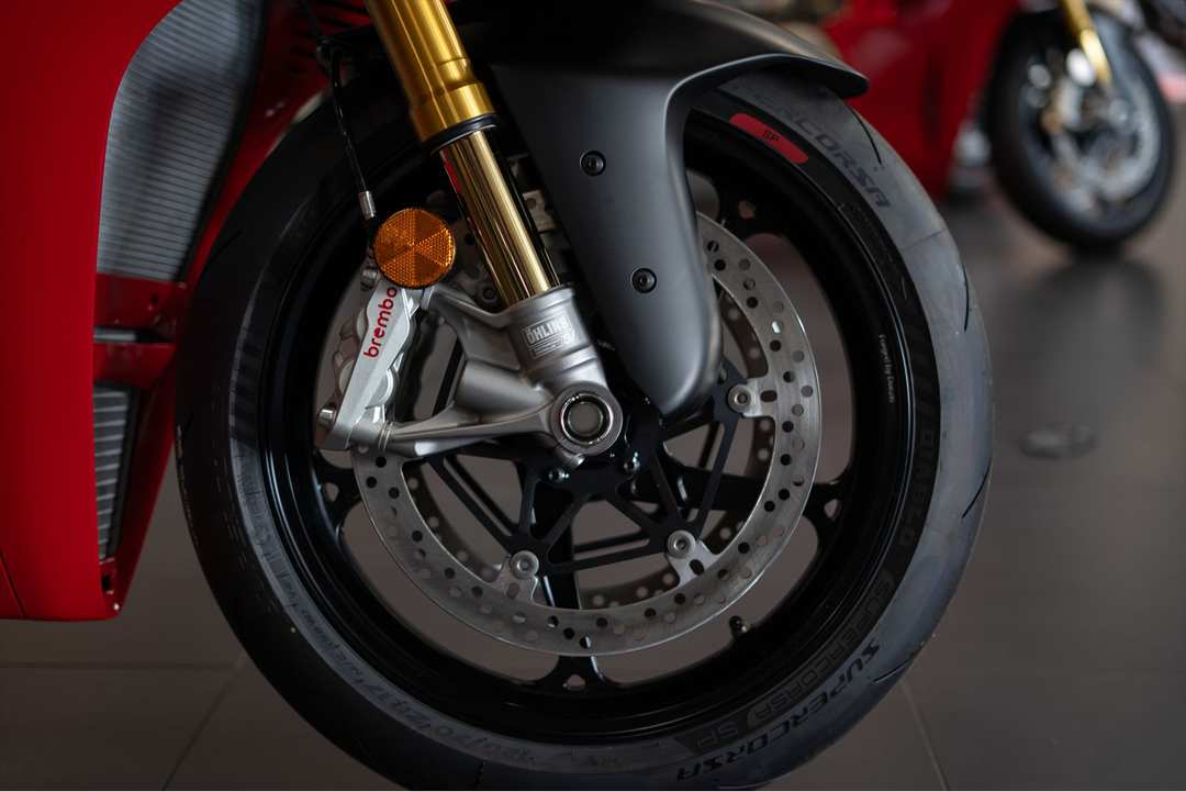 2025 Ducati Panigale V4 S - Image 2