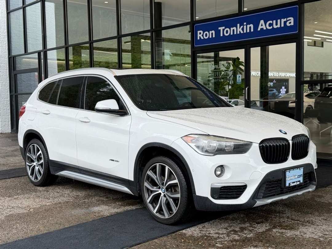 2017 BMW X1 xDrive28i - Image 2
