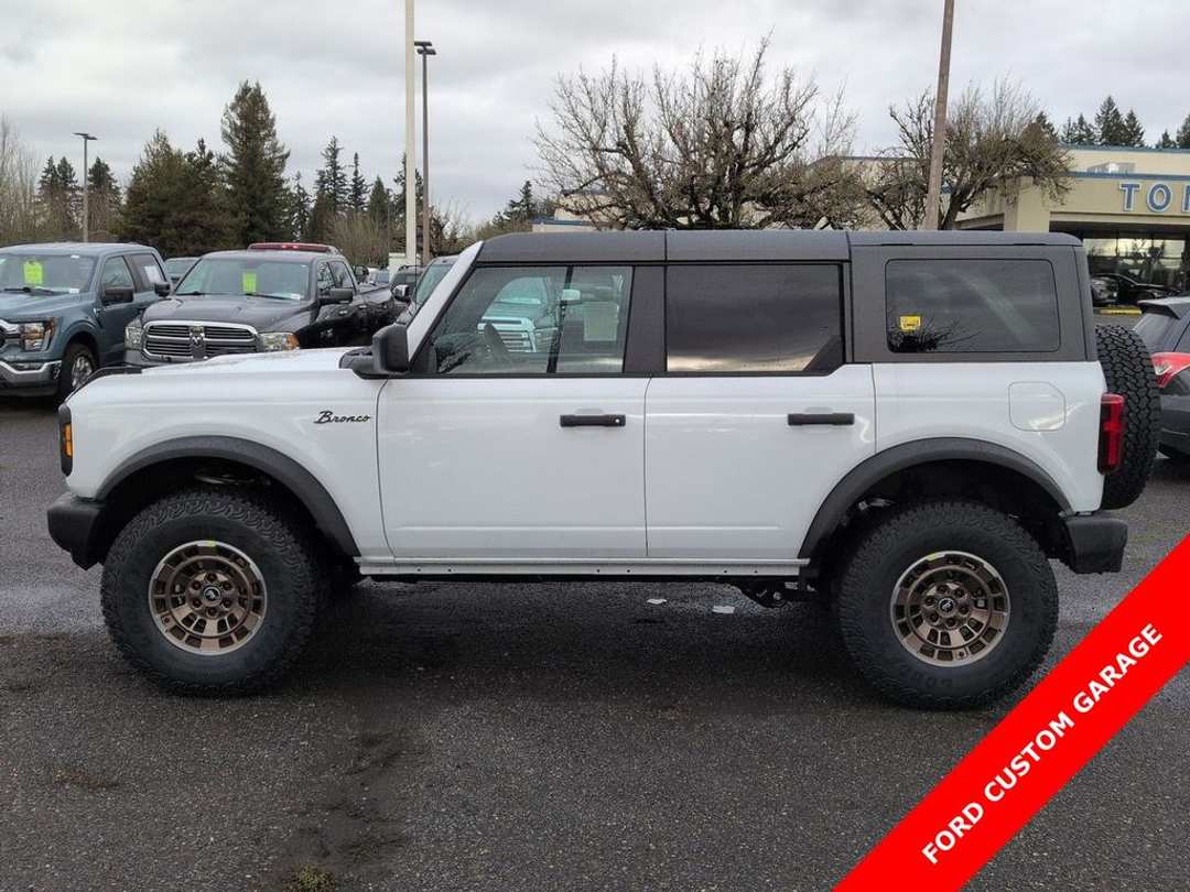 2025 Ford Bronco Big Bend - Image 2
