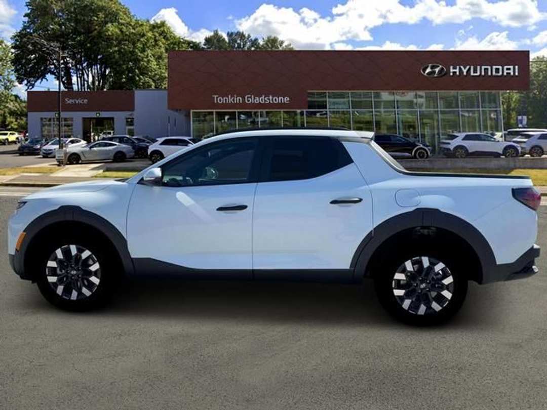 2026 Hyundai Santa Cruz SEL - Image 3