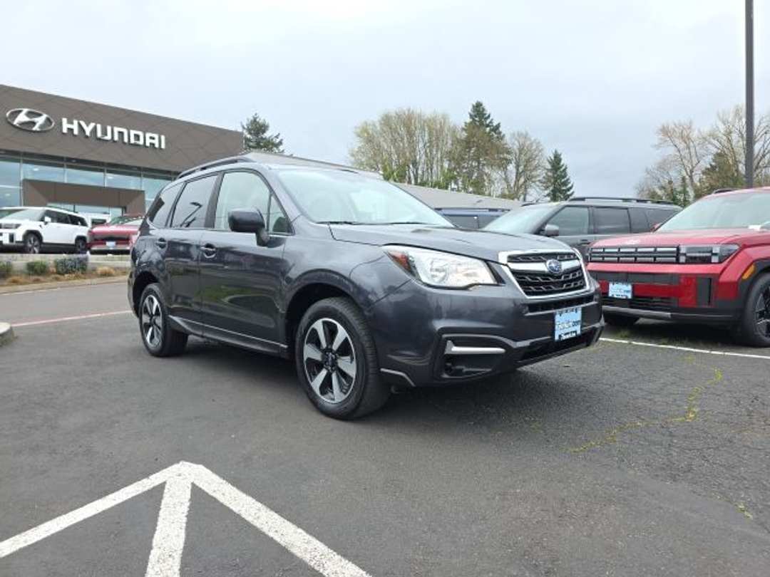 2017 Subaru Forester 2.5i Premium - Image 2