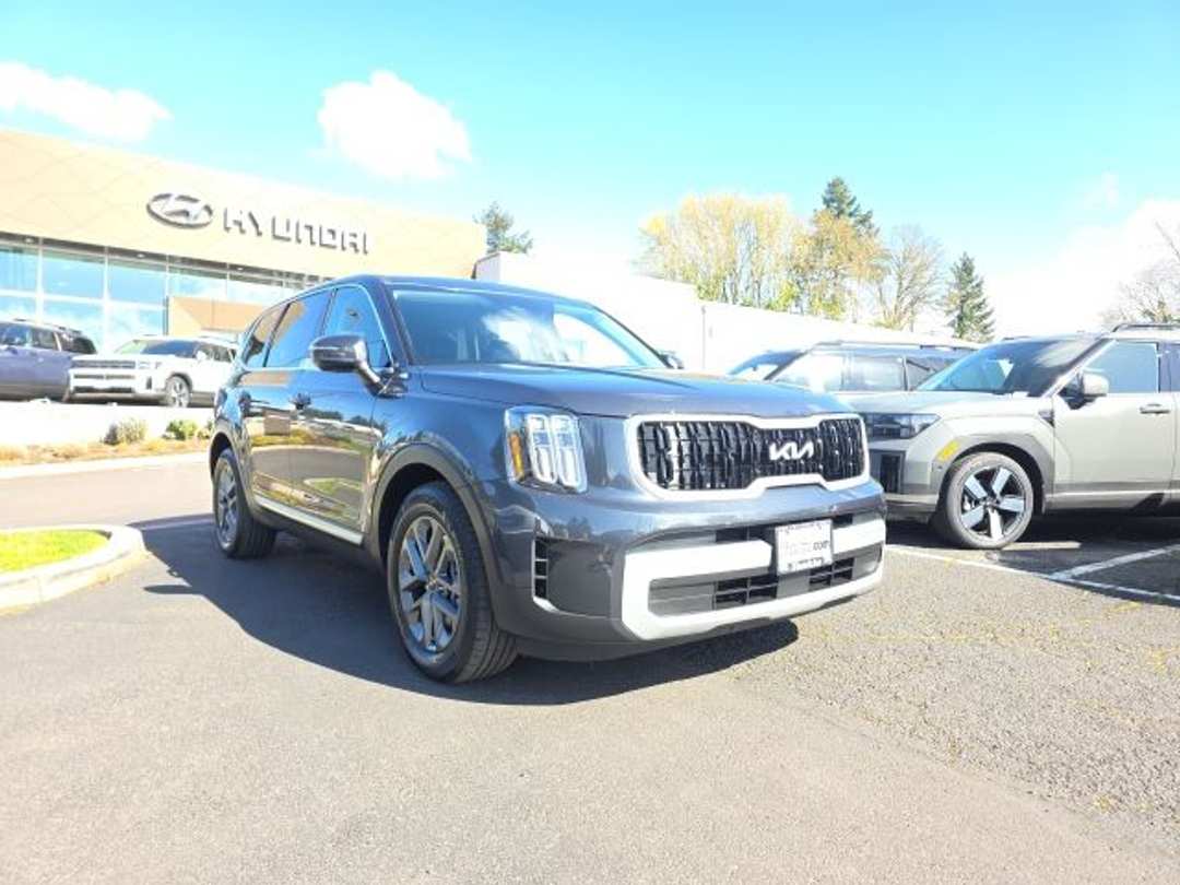 2024 Kia Telluride LX - Image 2