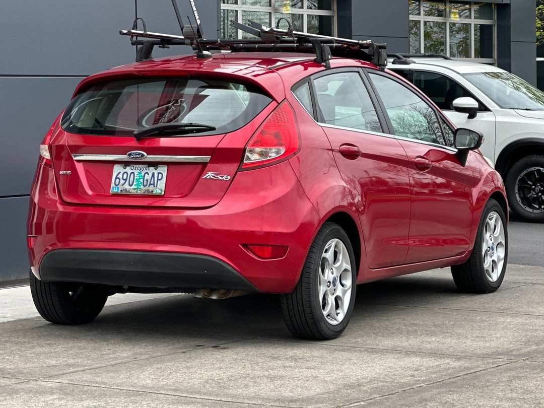 2011 Ford Fiesta SES - Image 3