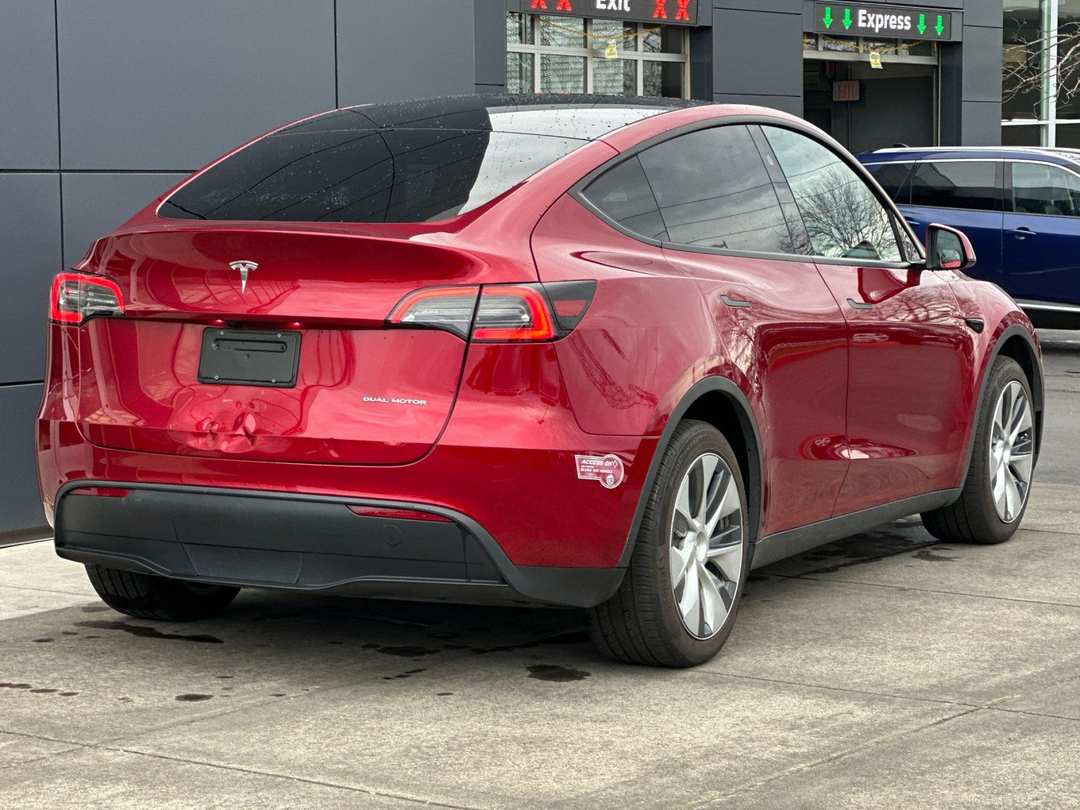 2024 Tesla Model Y Long Range - Image 3