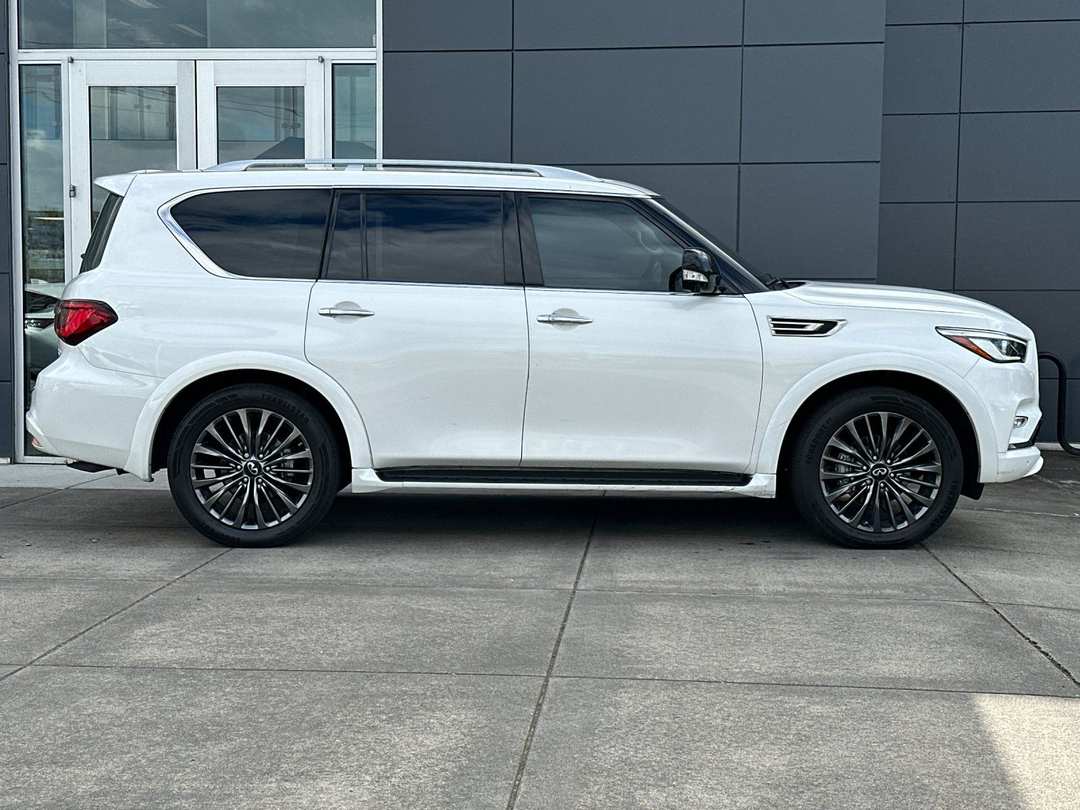 2023 INFINITI Qx80 Premium Select - Image 2