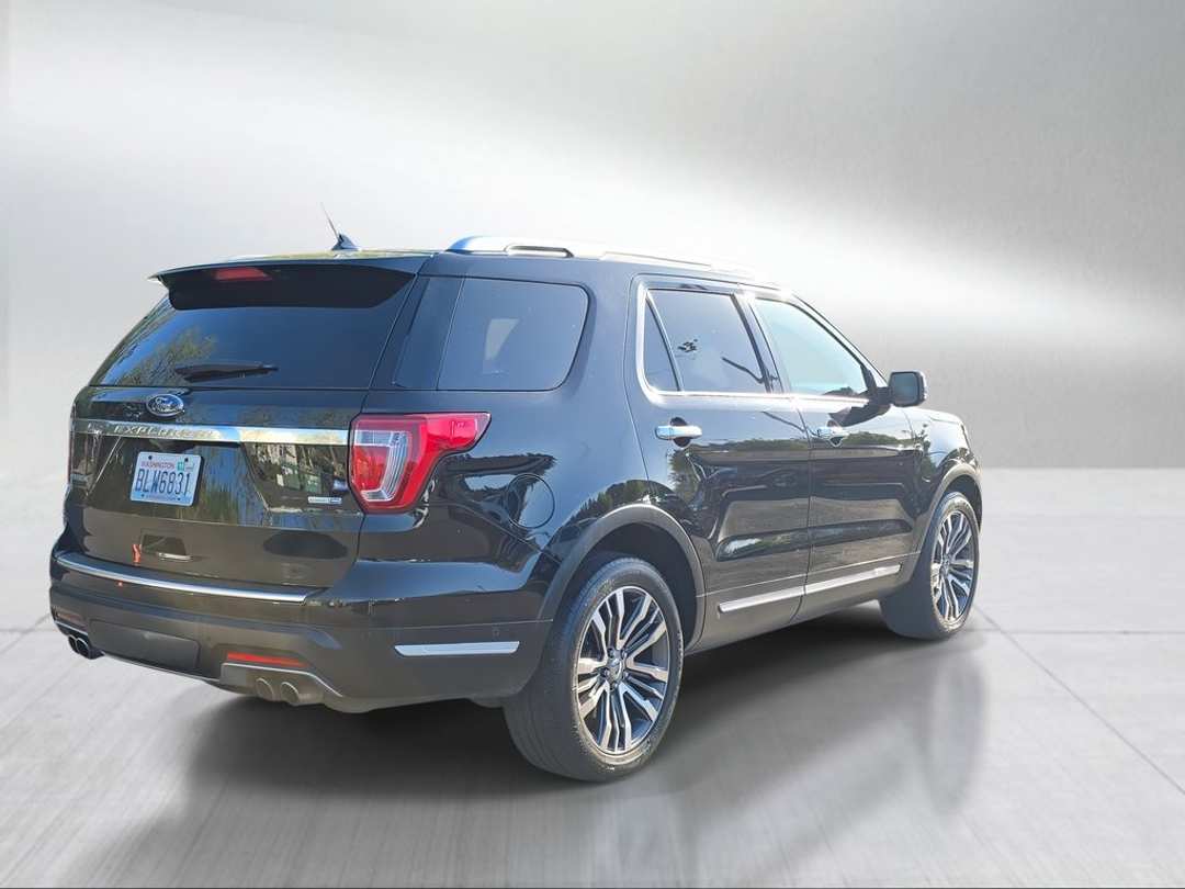 2018 Ford Explorer Platinum - Image 3
