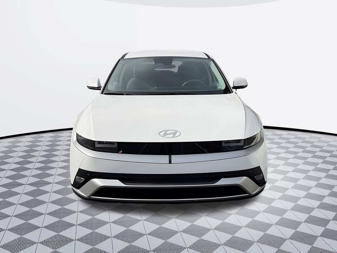 2026 Hyundai Ioniq 5 SE - Image 3