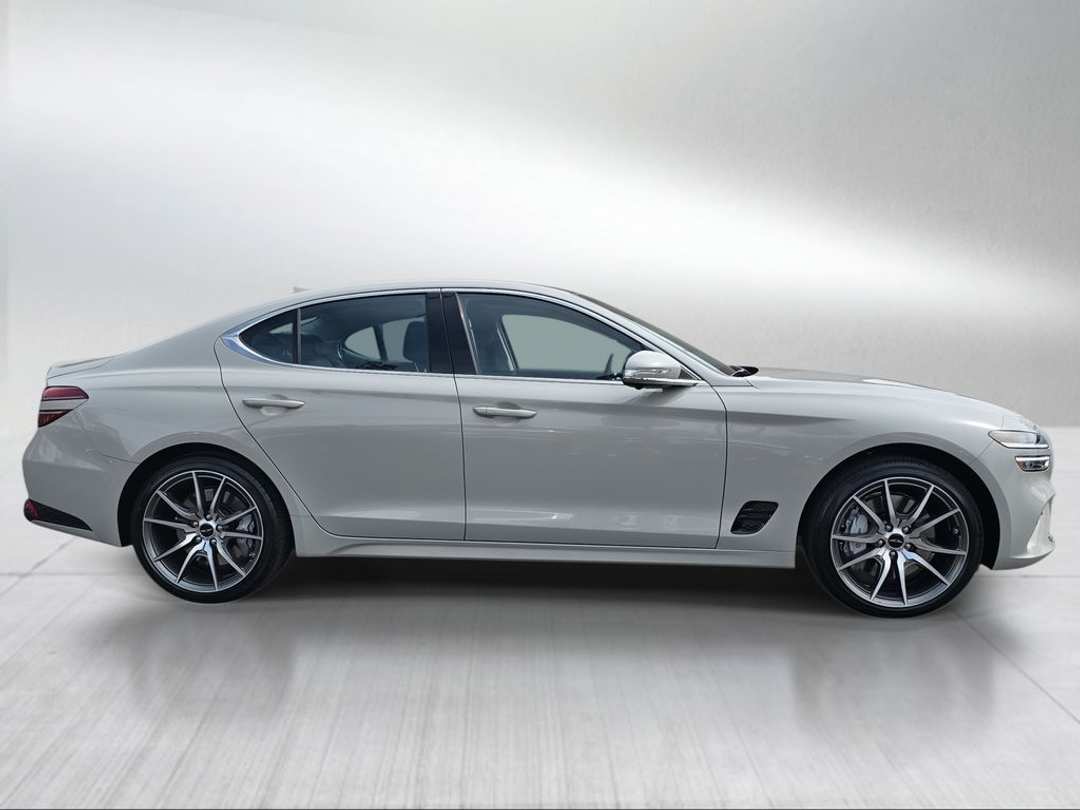 2026 Genesis G70 2.5T Prestige - Image 2