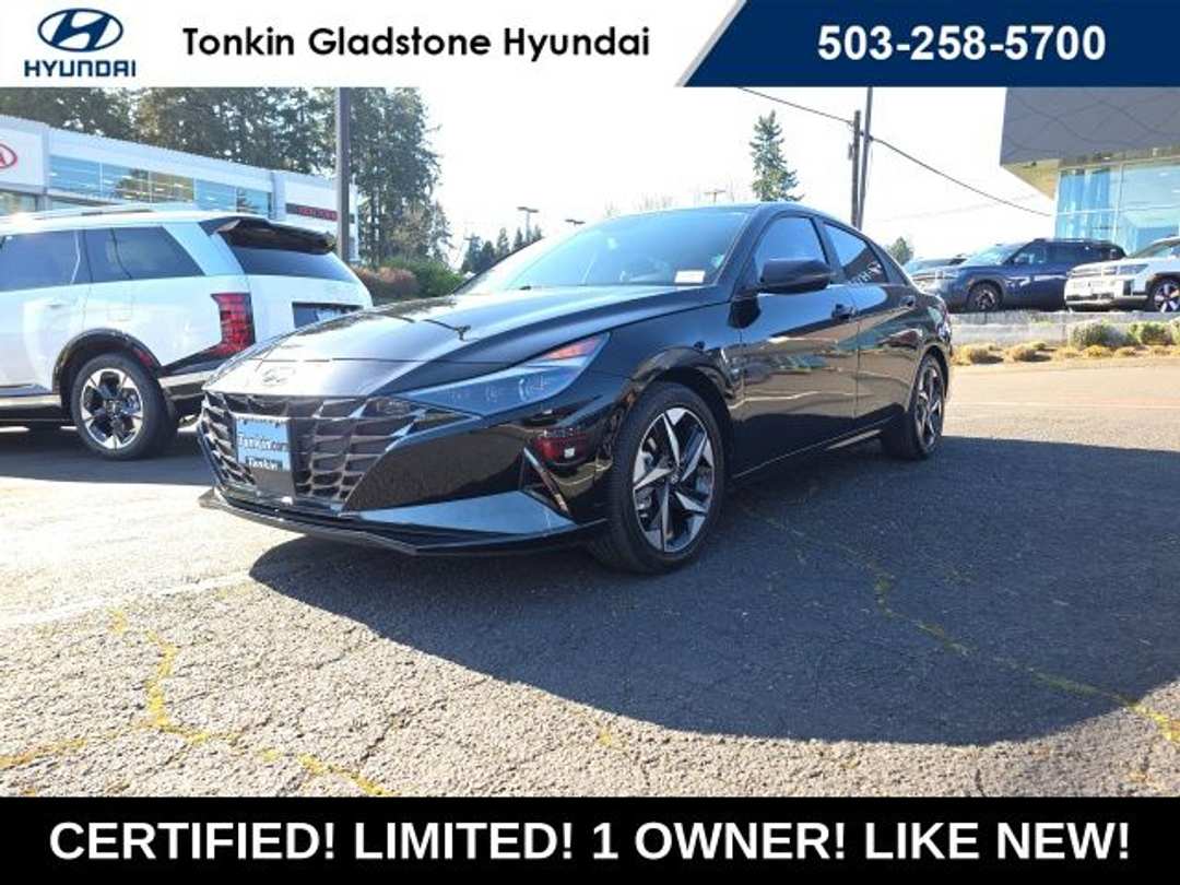 2023 Hyundai Elantra Limited - Image 3