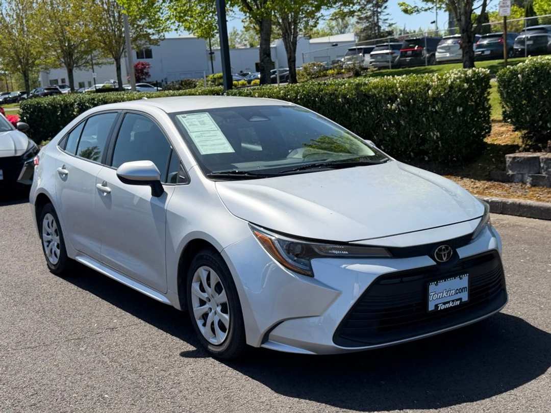 2023 Toyota Corolla LE - Image 2