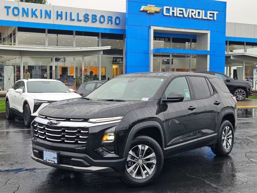 2025 Chevrolet Equinox LT - Image 2