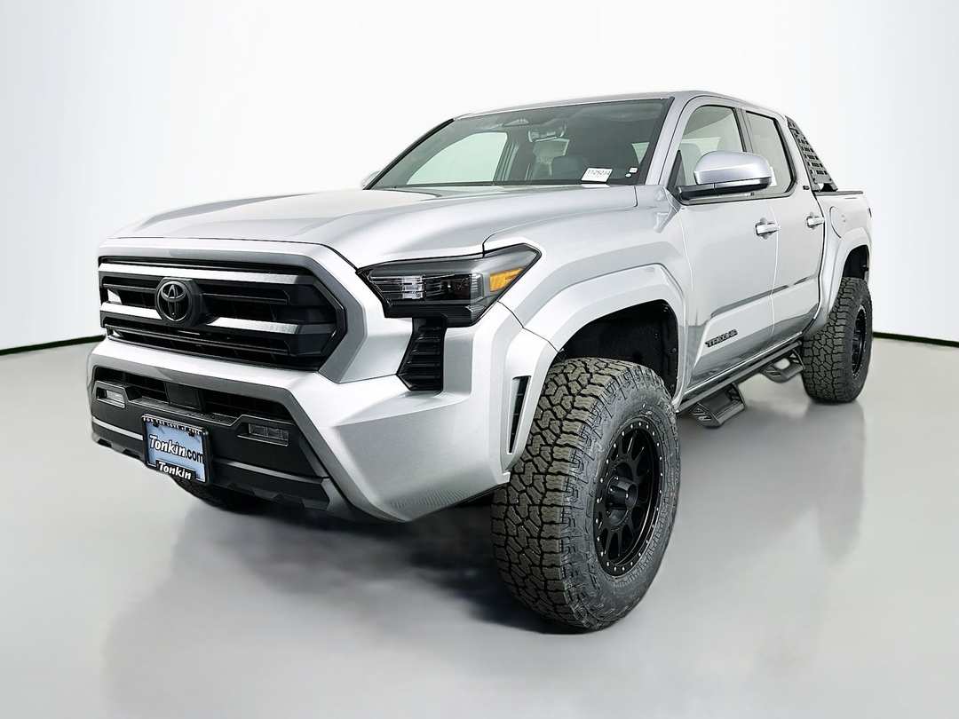 2025 Toyota Tacoma SR5 - Image 3