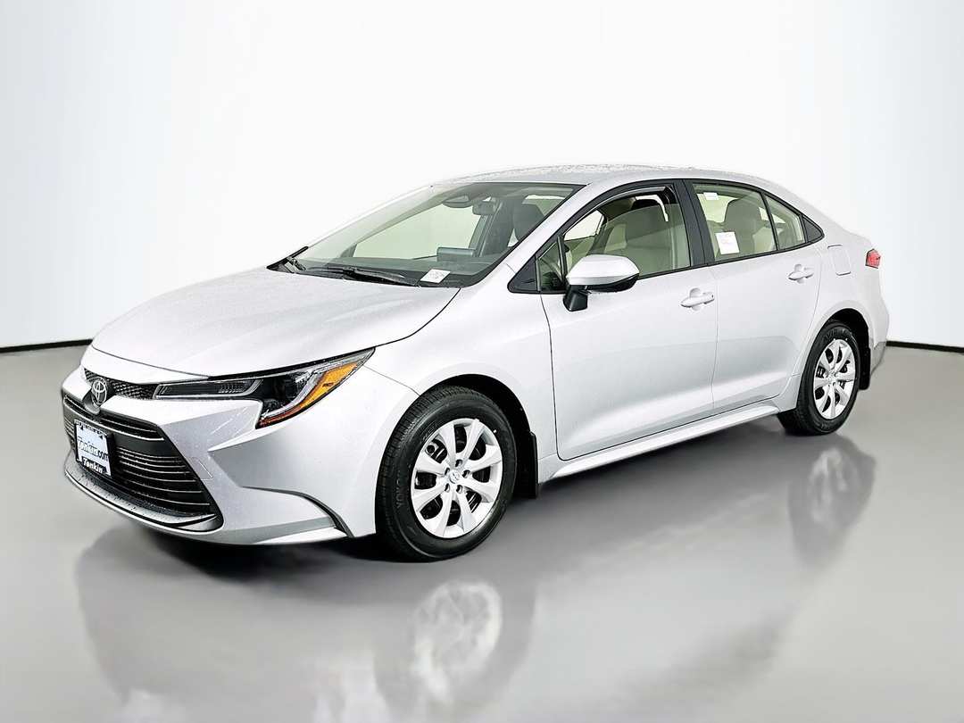 2026 Toyota Corolla LE - Image 3