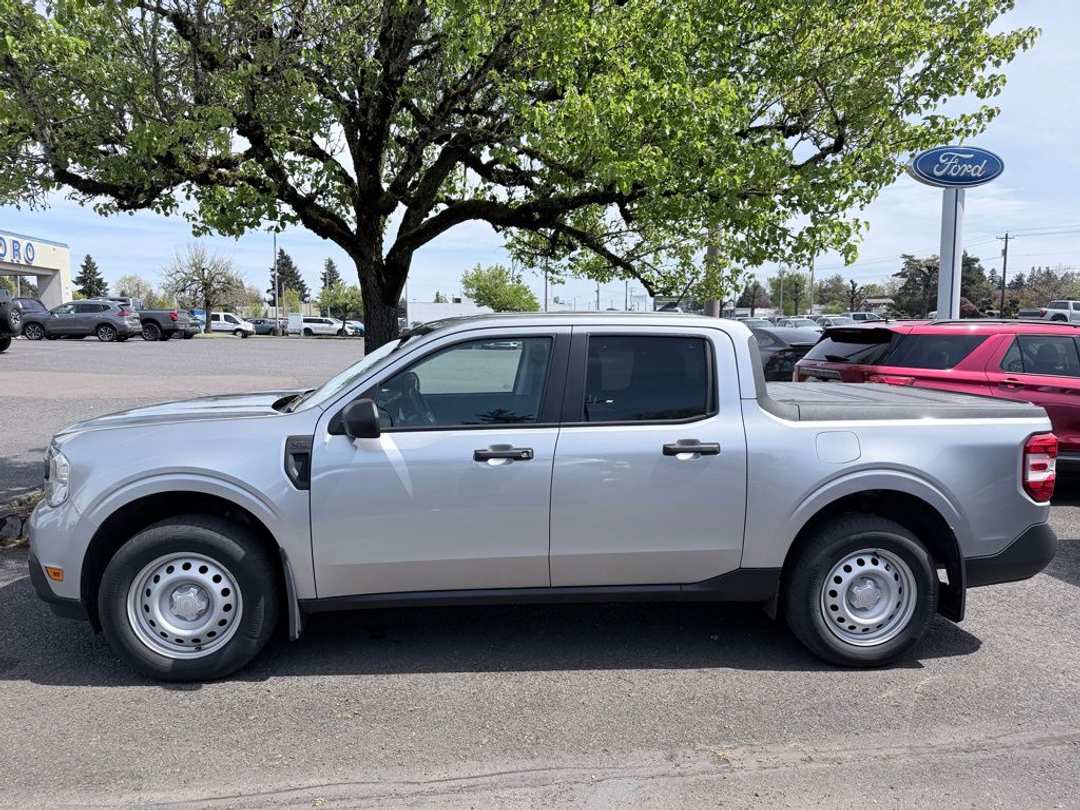 2022 Ford Maverick XL - Image 3