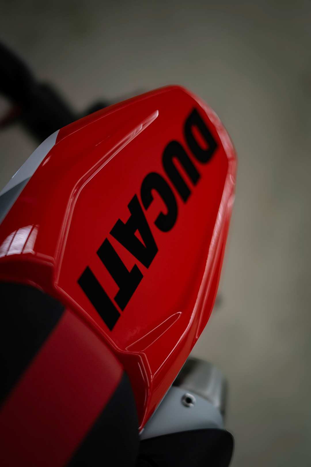 2025 Ducati Hypermotard 698 Mono Rve - Image 3