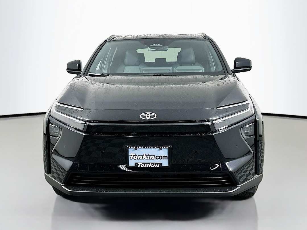 2026 Toyota Bz XLE Plus - Image 2