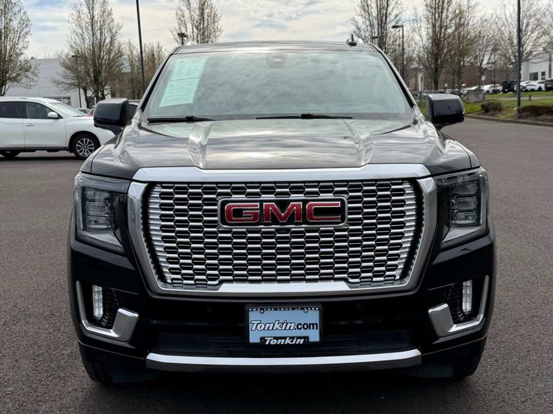2022 GMC Yukon Denali - Image 3