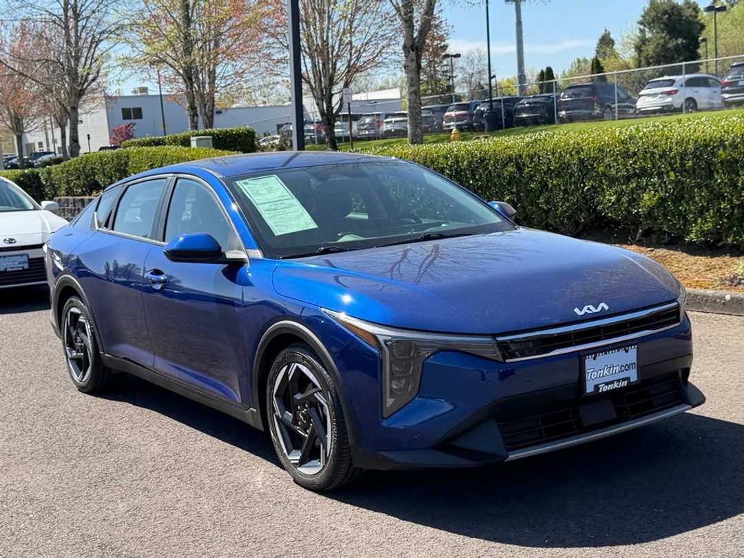 2025 Kia K4 EX - Image 2