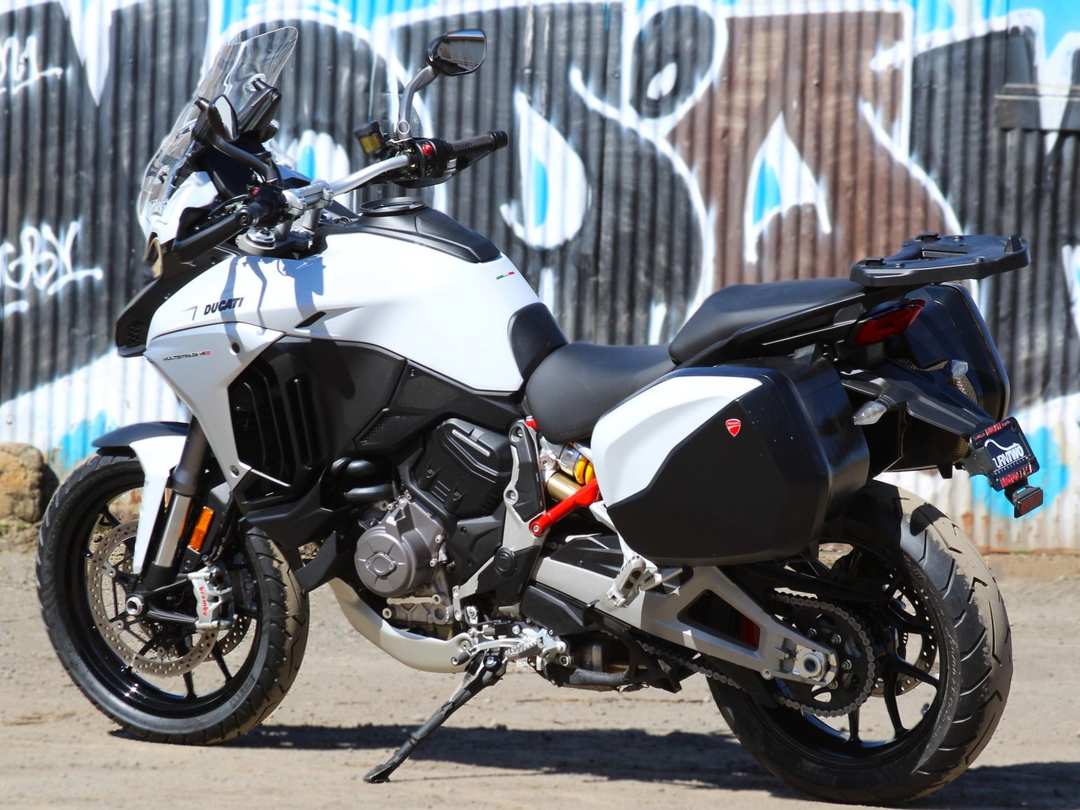 2023 Ducati Multistrada V4 S Travel & Radar - Image 2