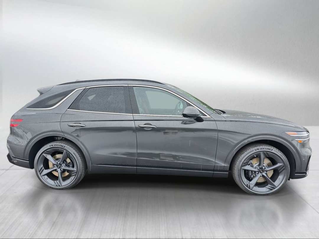 2026 Genesis Gv70 3.5T Sport Prestige - Image 2