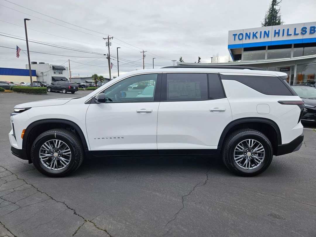 2026 Chevrolet Traverse LT - Image 3