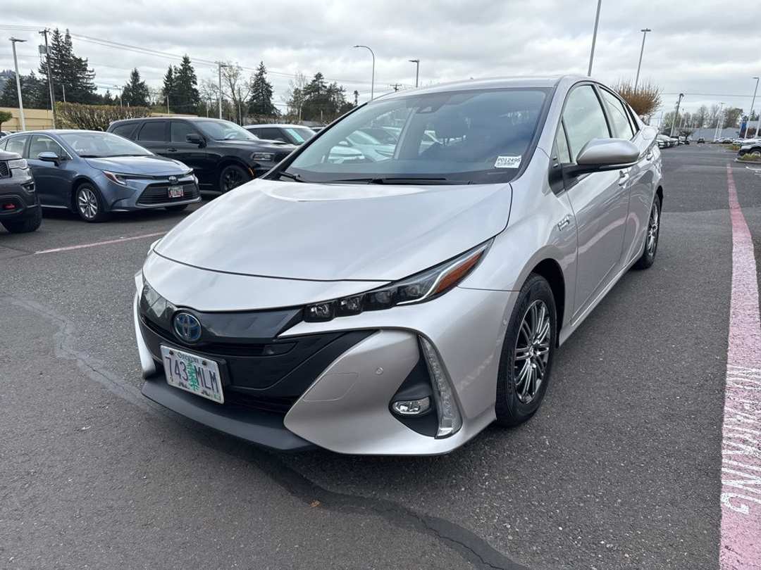 2021 Toyota Prius Prime Limited - Image 3