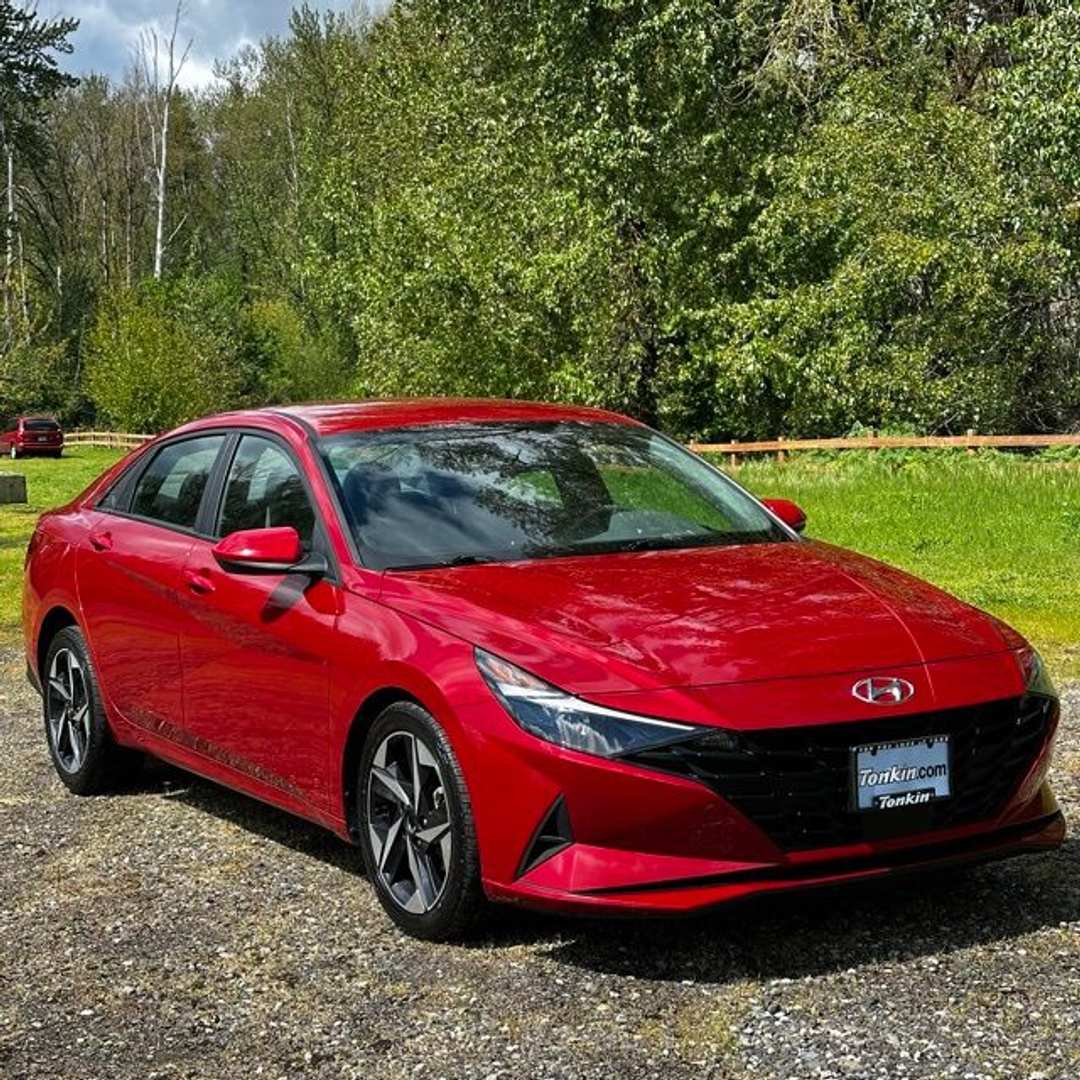 2023 Hyundai Elantra SEL - Image 3