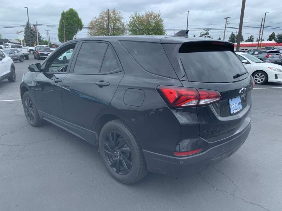 2024 Chevrolet Equinox LS - Image 2