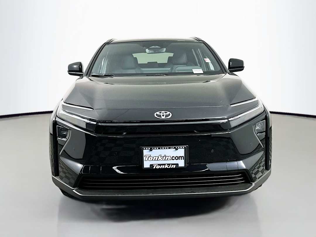 2026 Toyota Bz XLE Plus - Image 2