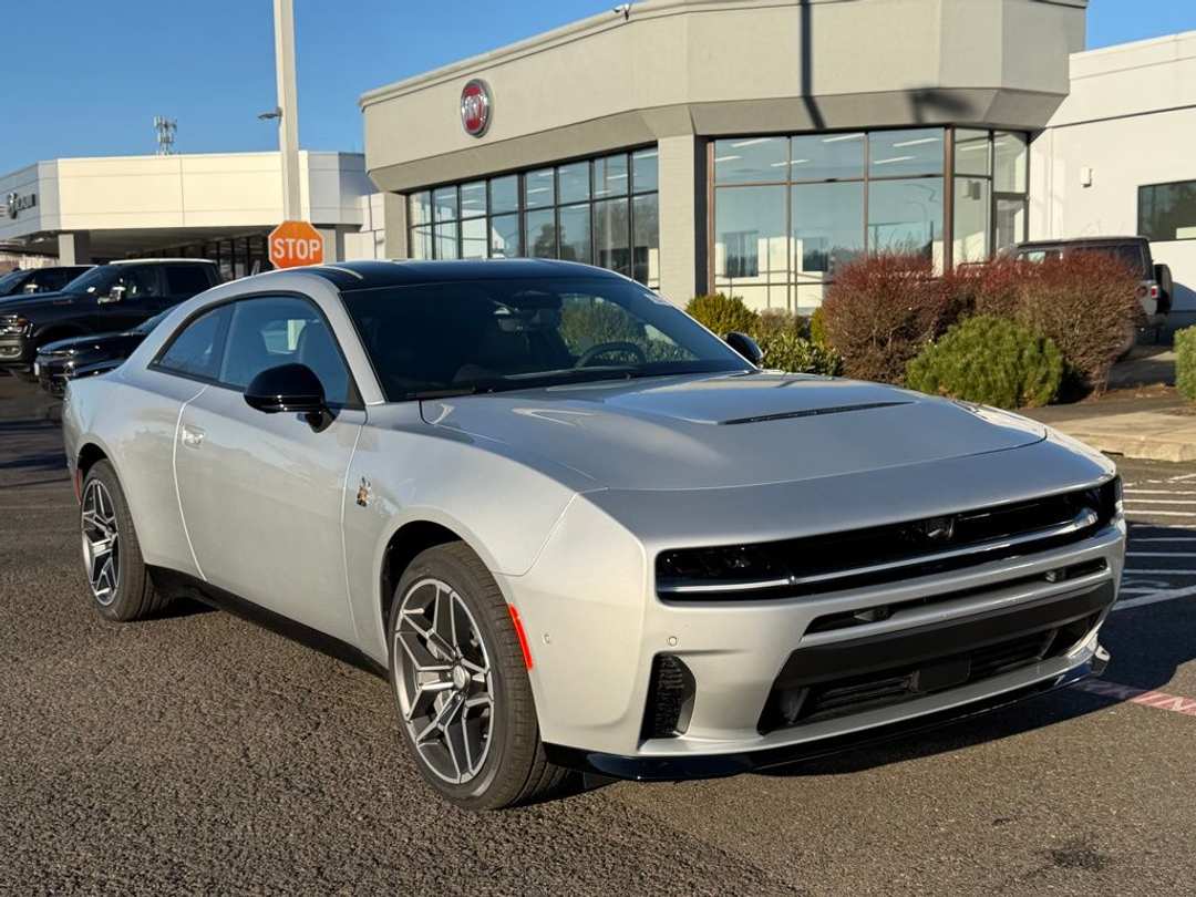 2026 Dodge Charger R/T Scat Pack - Image 2