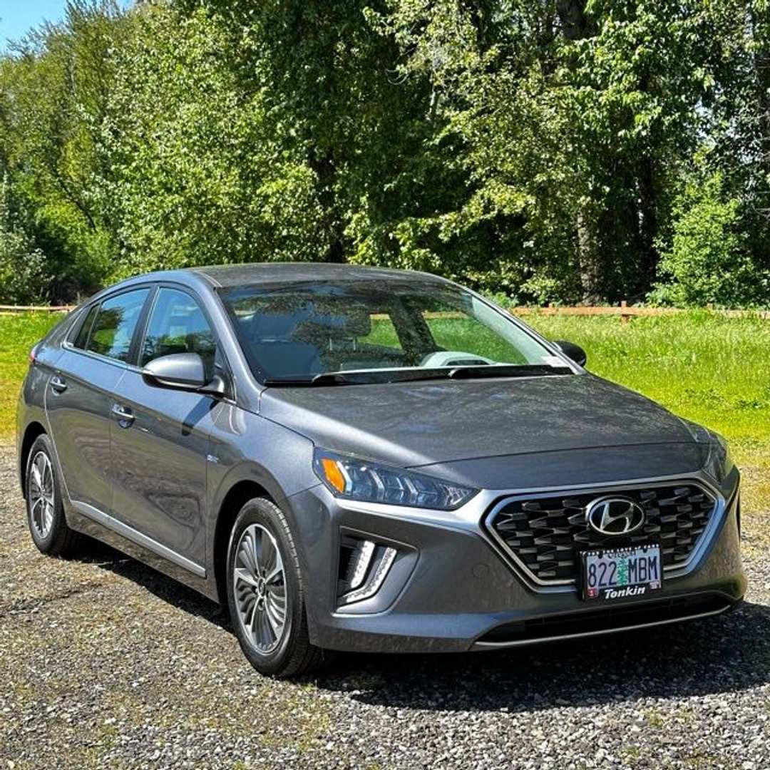 2020 Hyundai Ioniq SEL - Image 2