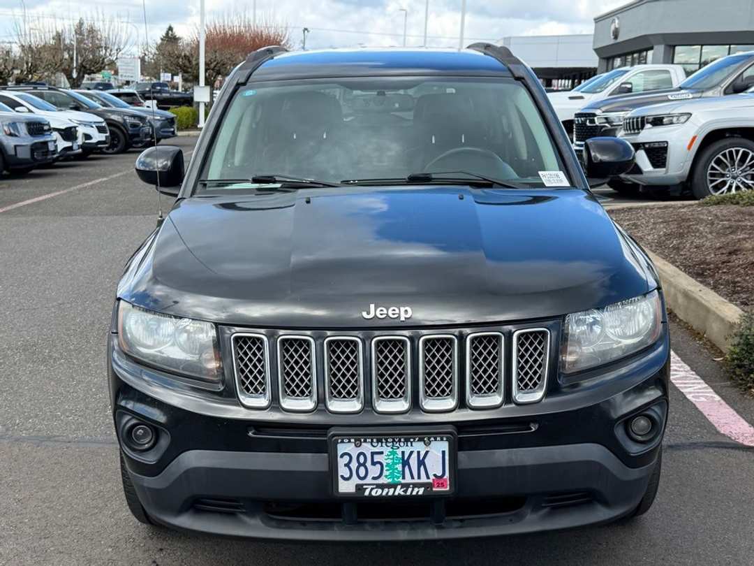2016 Jeep Compass Latitude - Image 3
