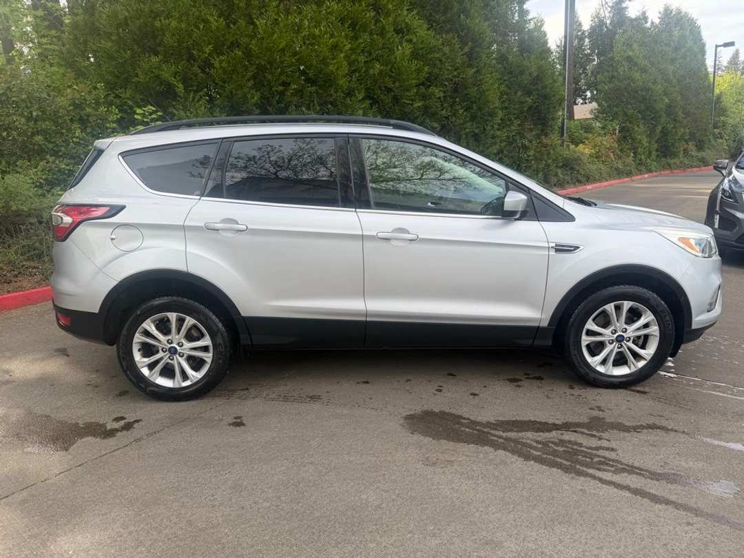 2018 Ford Escape SE - Image 2