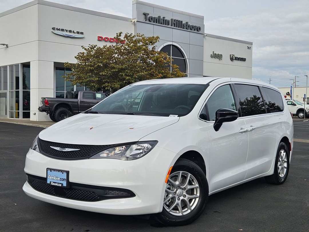 2026 Chrysler Voyager LX - Image 2