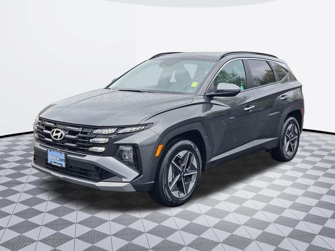 2025 Hyundai Tucson SEL Convenience - Image 2