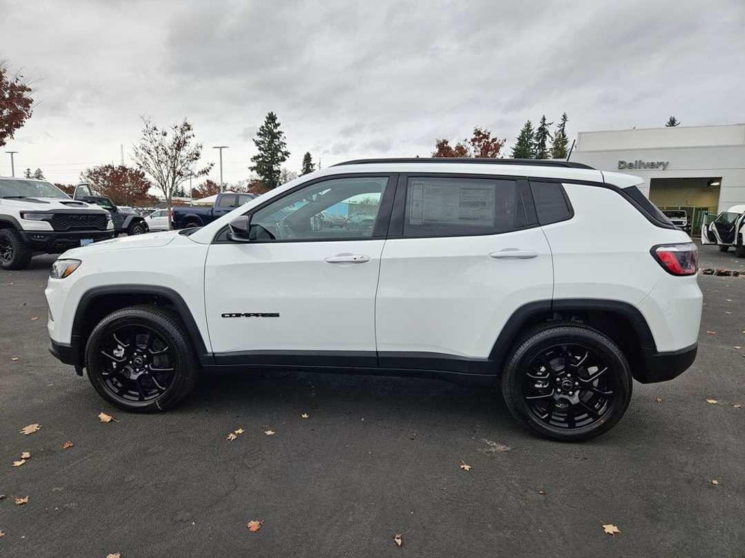 2026 Jeep Compass Latitude - Image 3
