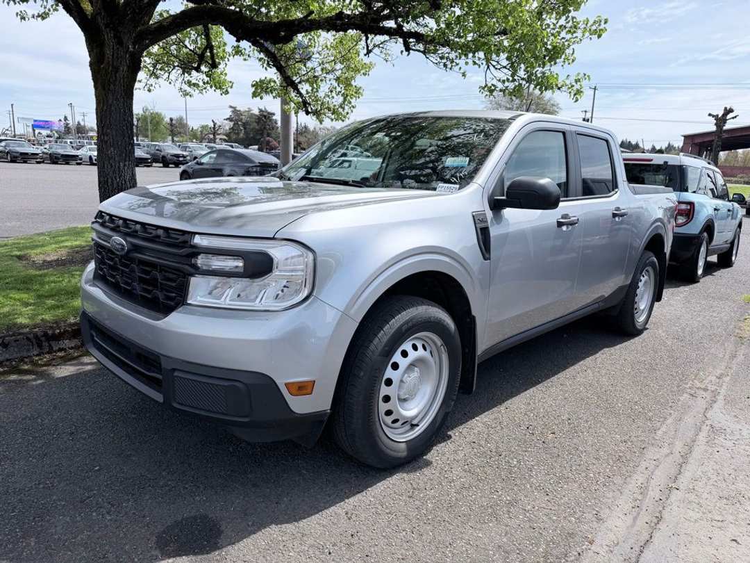 2022 Ford Maverick XL - Image 2