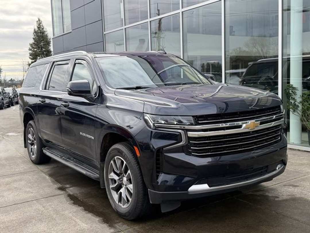 2022 Chevrolet Suburban LT - Image 2