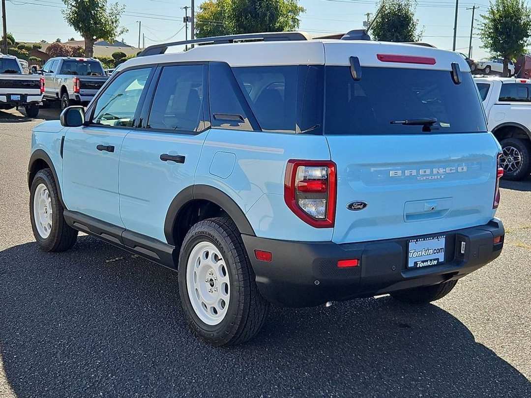2025 Ford Bronco Sport Heritage - Image 3