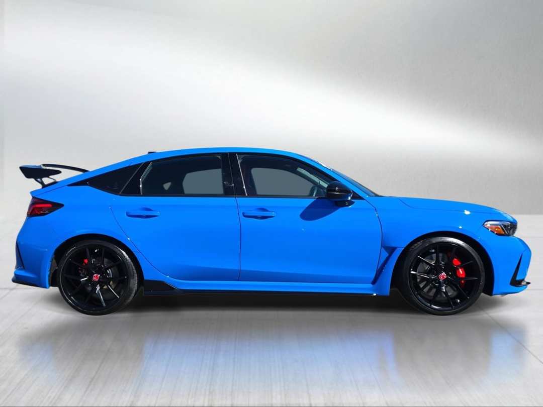 2025 Honda Civic Type R - Image 2