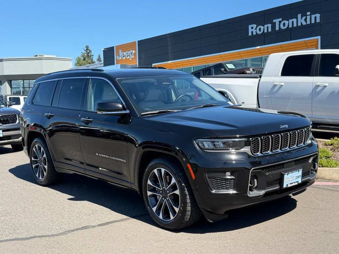 2022 Jeep Grand Cherokee L Overland - Image 2