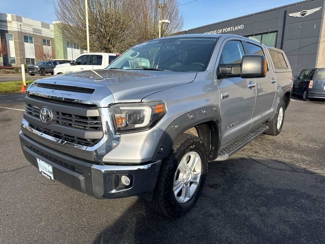 2014 Toyota Tundra SR5 - Image 3