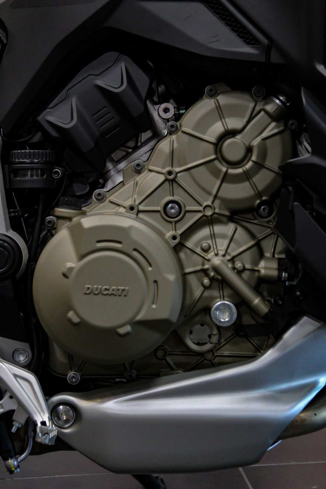 2024 Ducati Multistrada V4 S Travel & Radar - Image 2