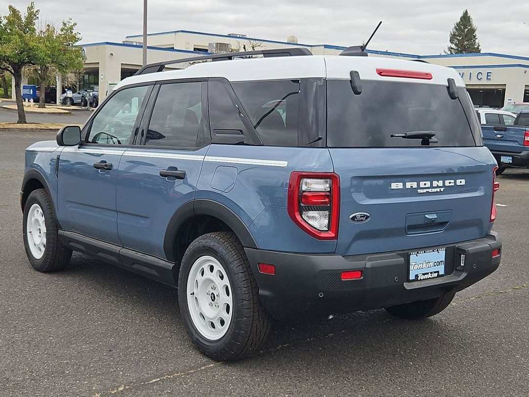 2025 Ford Bronco Sport Heritage - Image 3